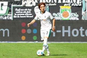 今季引退の長谷部誠はベンチスタートも…｢諦めない」板倉滉が攻守で大活躍【ボルシアMGvsフランクフルト 2024年5月11日 22:30キックオフ】（渡辺航滋撮影）の画像