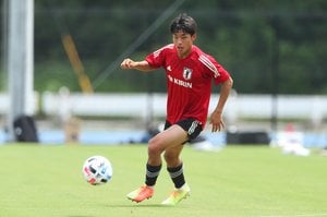 逆襲のJ2第6節(2)！苦しむ「昇格候補」山形に光明!!U-20候補「19歳DFの躍動」【戸塚啓のJ2のミカタ】の画像