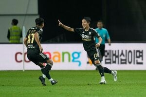 天野純がトッテナム相手にスーパーゴール!! フランス代表GKも取れないFKからの圧巻の一撃!! ソン・フンミンが2ゴールで快勝した試合の｢衝撃弾｣とは?【動画】の画像