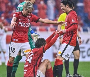 【J1分析】浦和独自の攻撃性を生み出す「小泉佳穂と江坂任」のFWコンビ【浦和レッズ考察】(2)の画像