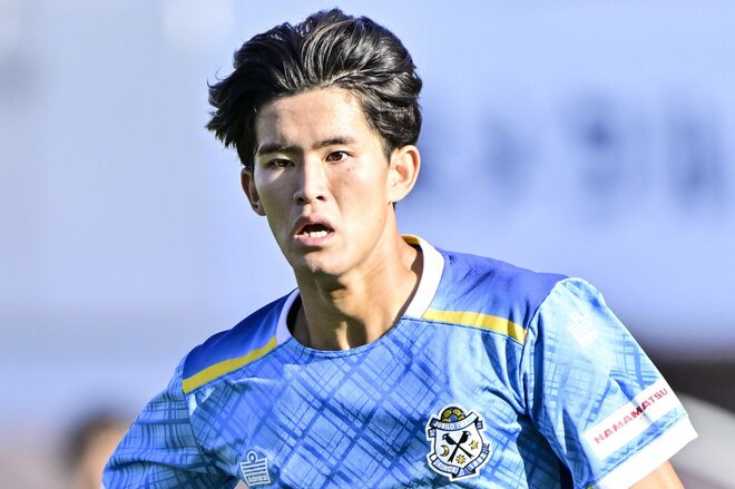 「出れば必ず決める男(金髪)」20歳FW後藤啓介の「シントの黄色っぽくして」の劇的決勝弾が話題!「ゴールはらしさ全開。金髪はちょっと似合わないような…」の声もの画像