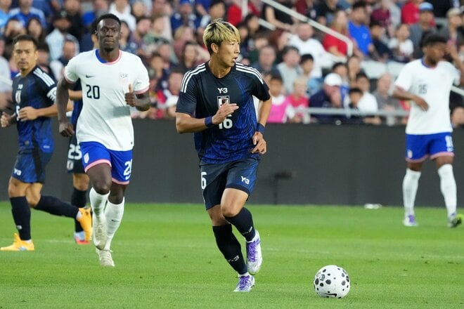 GK大迫敬介が神セーブ！鈴木唯人の絶妙クロスに伊東純也がスライディング弾！三笘薫ら3枚同時投入も無得点…森保監督が｢4バック｣の手ごたえを語ったアメリカ戦【日本代表vsアメリカ代表】激闘PHOTOギャラリーの画像012
