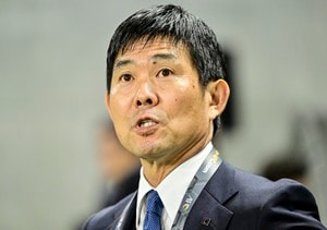 「ポイチも鎌田もかわいい」「これも日本の強さの理由なのかも」サッカー日本代表、トレーニング直前の「森保監督&鎌田大地の和やかな絡み」にファン注目！ W杯予選直前の様子が「雰囲気最高にいい」と話題にの画像
