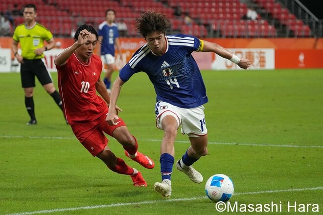 大岩ジャパンがアジア大会2-0発進！ 先制ゴールの石井久継が仲間と歓喜し、追加点の永野修都も笑顔！ 大関友翔が攻撃を活性化＆GKピサノは完封！ 若きロス五輪世代が躍動！【U-21日本代表vsU-23香港】激闘PHOTOギャラリーの画像005