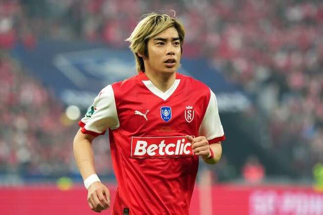 運命の大一番！サッカー日本代表・伊東純也、中村敬斗、関根大輝が語った｢世界一のクラブ｣と｢降格プレーオフ｣(1)純也＆敬斗いつものルーティンと作れない攻撃の形｢準優勝は奇跡ですね｣【激闘33連写】の画像013