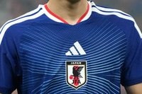 ｢アイム、エキサイティング!!｣日本代表の劇的ドロー裏で米生中継に登場した｢パッション全開の謎の日本人｣が全米大バズり！ 5000万再生超えの正体は、まさかの!?