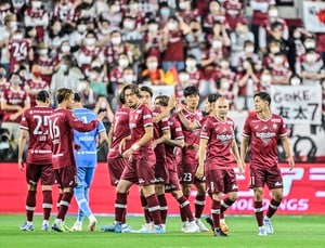 ヴィッセル神戸の注目ルーキー・泉柊椰が「華麗な反転」からゴール！ 「三笘薫のドリブルと比較した卒論」を書くMFに集まる期待の画像