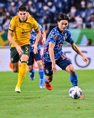 【サッカー日本代表・対オーストラリア代表「決戦」】酒井宏樹・冨安健洋・“キーマン”大迫勇也の「不在」と「少ない時間」が導き出す「4－3－3」と「スタートする11人」！【2つの「オプションフォーメーション図」】(1)の画像