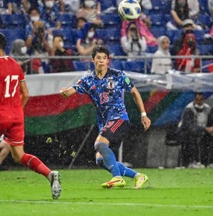 サッカー日本代表・森保一監督は酒井宏樹を「酷使しすぎ」？昨季から「フル稼働」でようやく休養も…31歳右サイドバックのこれまでの日程とは？【図表】の画像