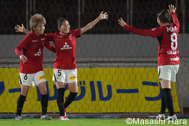 首位対決でベレーザのフレッシュ18歳コンビが2試合連続でスタメン出場！15歳の新鋭も緊急出場！全勝対決を制した浦和の得点者＆主将が笑顔！【三菱重工浦和レッズレディースvs日テレ・東京ヴェルディベレーザ】激闘PHOTOギャラリーの画像004