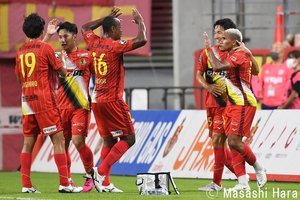 PHOTOギャラリー「ピッチの焦点」【明治安田Ｊ１リーグ　第２６節　名古屋グランパスｖｓジュビロ磐田　２０２２年８月１９日　１９：３３キックオフ】の画像