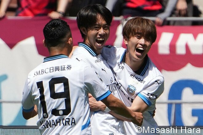 かつての絶対王者と首位チームが国立の大観衆の前で激突、先制したACLE準優勝チームに「足りなかった」人数、「少なかった」回数【5・11「国立決戦」で鹿島と川崎の明暗を分けたもの】(1)の画像