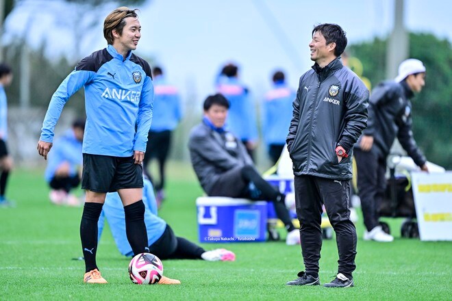 【J1川崎を取材して感じた「育てる力と心」とは(1)】居残りトレーニングを最後まで追い続ける前指揮官が本当に見ていたものとは。鬼木前監督が話していた「みんな平等だと伝えたい」の言葉の画像004