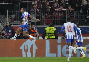 鮮やかすぎるパスワークから生まれたポルトの欧州チャンピオンズリーグのゴールに世界中から賞賛！「教科書から飛び出したかのよう」「これを化学反応とチームワークと呼ぶ」などの声が出る！の画像