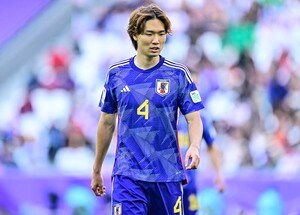 「よくブロックいったな」ボルシアMG板倉滉の間一髪の“神スライディング”に脚光！ 体を張ったプレーに「やっぱり凄い」「これは痺れましたね」との声の画像