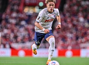 “カメラマン”松木玖生が撮影した写真に「ファンモンコラボの伏線？」の声！ FC東京公式が公開した「再現性が高すぎる写真」の画像