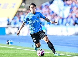 「あら！お似合い♡」NHK朝ドラ女優とイケメンJリーガーとの「偶然の出会い2ショット」が大反響！「幸せそうな顔世界一可愛い」と話題の横並び写真の画像