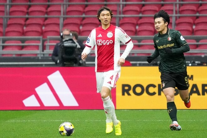 オランダ伝統の一戦『デ・クラシケル』に３人の日本人選手！｢板倉滉vs上田綺世&渡辺剛」が激しくぶつかり合った白熱の現地スタジアムに潜入【アヤックスvsフェイエノールト】PHOTOギャラリーの画像002