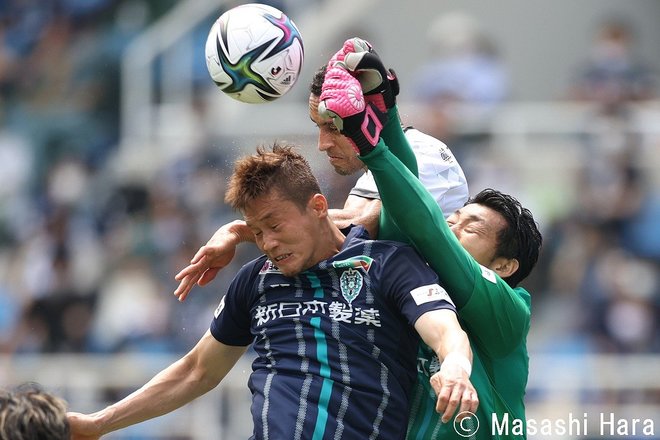 「コーナーキックをどう勝利に結びつけるか~セットプレー専門コーチに聞く」(1) Jリーグ開幕からの「コーナー8万4321本」から決まったゴールの本数とは?の画像