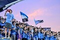 【J1川崎を取材して感じた「育てる力と心」とは(10)】『FRO CAM』で現地の臨場感を日本に伝えた佐藤弘平広報。観客席でサポーターとともに応援するほど熱いチーム愛を生かしての画像011