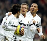 ｢パーカー渋すぎる｣!! レアル・マドリード公式が発表の新グッズが大反響!! ｢3万超いいね｣がついたサッカーフランス代表FWカリム・ベンゼマとオーストリア代表DFダビド・アラバがモデルの｢新商品発表画像｣の画像