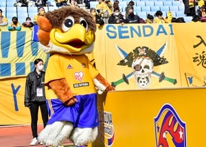 J2ベガルタ仙台が俳優・伊勢谷友介の来場を発表！ スポンサーへの「さすがコメント」が相次ぐ一方で、「ユアスタの洗礼」の懸念もの画像