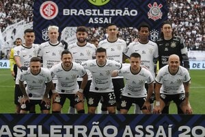 ｢じわじわ来る｣!! コリンチャンスの衝撃日本語新ユニフォームに｢すごい｣や｢ダサい｣など賛否両論! ｢10年前優勝のクラブW杯｣にインスパイアされた｢斬新すぎる3rdユニ｣【画像】の画像