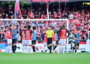 「浦和さんは本当に「???」だっただろな」川崎Fのメーカブー誕生場面の、「ピッチレベル映像」公開！ 浦和サポが困惑したイベントが、分かりやすく臨場感たっぷりに！の画像