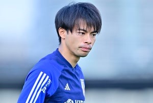 「ゴツくなった？」「9番じゃん」ブライトン三笘薫の実戦復帰ハイライト動画にファン興奮！「久しぶりのワクワク感」「背番号9とかW杯以来じゃん」などの声の画像