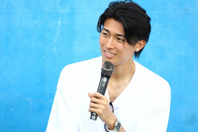 ｢イケメン過ぎる…｣中村敬斗が明かした｢人生で一番うれしかったゴール｣と｢誓ったリベンジ」。後輩たちに語った日本代表の現実と移籍先【密着ルポ後編】の画像006