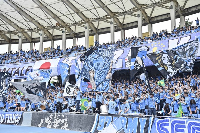 【サポーターアルバム(2)】G大阪戦の執念の同点弾導いた川崎フロンターレのサポーター写真94枚！ Gゾーンからメインスタンドまで撮影「川崎フロンターレーガンバ大阪(2)」の画像081