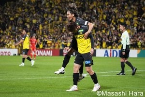 “リバウンドメンタリティ”で掴んだ勝利！リカルド柏が日立台で取り戻した歓喜と勢い！名古屋のマンマーク守備に苦しむも執念のオウンゴールで首位・鹿島と勝点差1キープ！【柏レイソルvs名古屋グランパス】激闘PHOTOギャラリーの画像