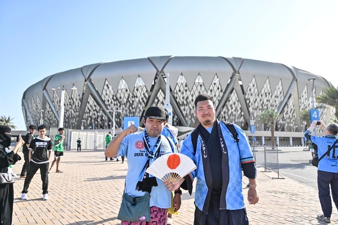【サポーターアルバム】川崎のアジア王者を願って、ACLE決勝直前にスタジアム前で撮影した83枚のサポーター写真！ 「アル・アハリー川崎フロンターレ」の画像046