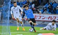 大住良之の「この世界のコーナーエリアから」 連載第51回「正しい黙とうの仕方」の画像