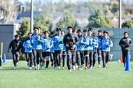 「めっちゃ陽キャやないかい」試合後のランス兄弟・伊東純也×中村敬斗の「対照的な姿」にファン沸騰!「中村敬斗さん、リーグ・アン適性高すぎる」「ホントに純也は期待を裏切らない」などの声の画像