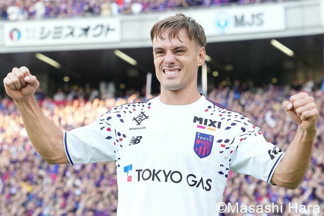 残酷な東京ダービー！ マルセロ・ヒアンと長倉幹樹が誇らしげにゴールパフォーマンス＆元U-21スペイン代表は初ゴール！ 一発レッドに驚きの表情！ 【東京ヴェルディvsFC東京】激闘PHOTOギャラリーの画像008