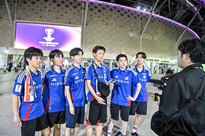 【サポーターアルバム】「横浜F・マリノス―アル・ナスル」サウジアラビア・ジェッダに約700人駆け付け、チームに声援送る！ 現地撮影66枚のサポーターPhotoの画像055