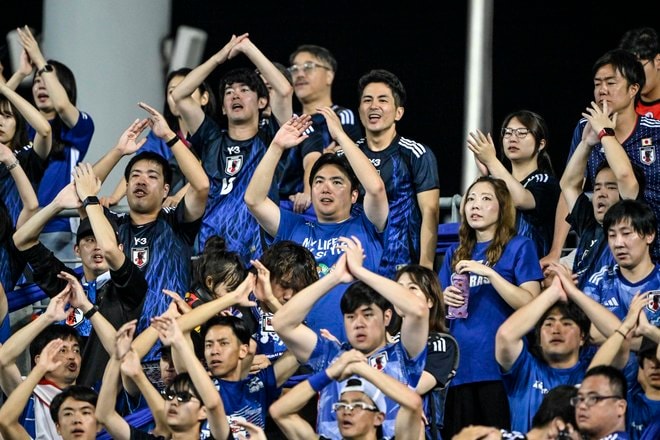 【サポーターアルバム】サッカー日本代表の韓国戦勝利を支えたサポーター写真95枚！ 韓国・龍仁に駆け付けた熱い声援ショット「日本代表ー韓国代表」の画像014