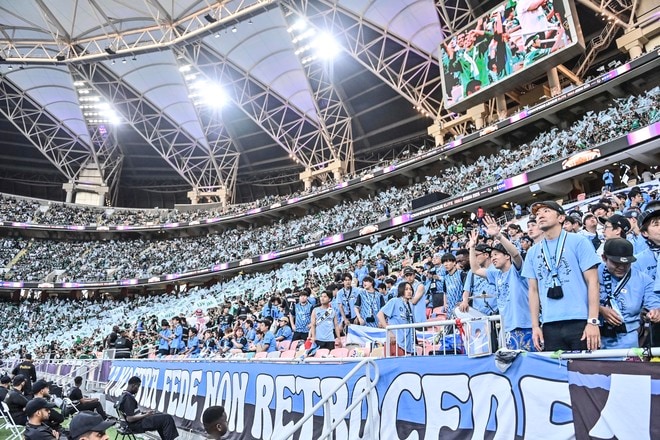 【サポーターアルバム】アジア青覇を果たすべく700人の川崎サポーターがACLE決勝に駆け付けた！ 現地で声援を送ったサポーター写真72枚「アル・アハリー川崎フロンターレ(2)」の画像072