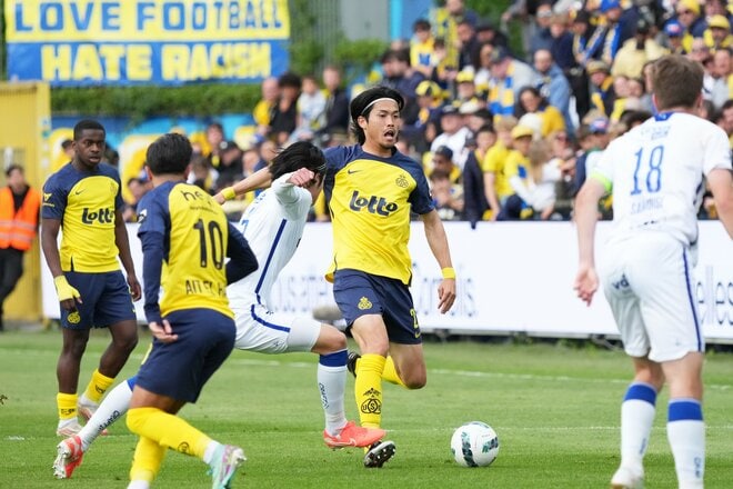 中村敬斗や久保建英にキラーパス！サッカー日本代表の“新DFリーダー”が語った｢恩返しできて良かった｣2年連続の快挙と｢責任を持ってやりたい｣代表でのプレー【ユニオン vs ヘント】激闘PHOTOギャラリー21連写の画像012