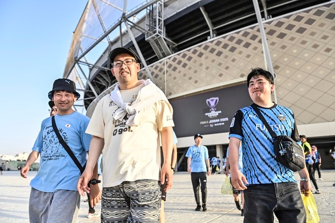 【サポーターアルバム(2)】「川崎フロンターレ―アルサッド」プリンススタジアム前で川崎サポーターが決起の姿見せた！ 準々決勝のために大挙した川崎サポーターの現地撮影写真84枚の画像012
