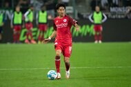 長谷部誠「自分で言うのも…」会見で語った異例のフランクフルト“指導者含み5シーズンオファー”に「人間性をすごく評価してくれている」感謝と「ひとつの壁」の画像