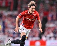 J1第6節・柏レイソル戦でのワンプレー【浦和レッズの好調を支える36歳GK西川周作の成長】(1)の画像