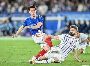 「これほどまでに礼儀正しいサポーターは、今大会で見たことがない」ACL決勝での横浜FMの対戦チムサポーターの、試合後の“日本人らしい行動”が賞賛呼ぶ！「素晴らしいマナー」の声の画像