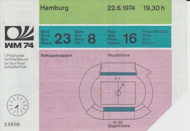 ハンブルグで行われた西ドイツ対東ドイツ戦のチケット