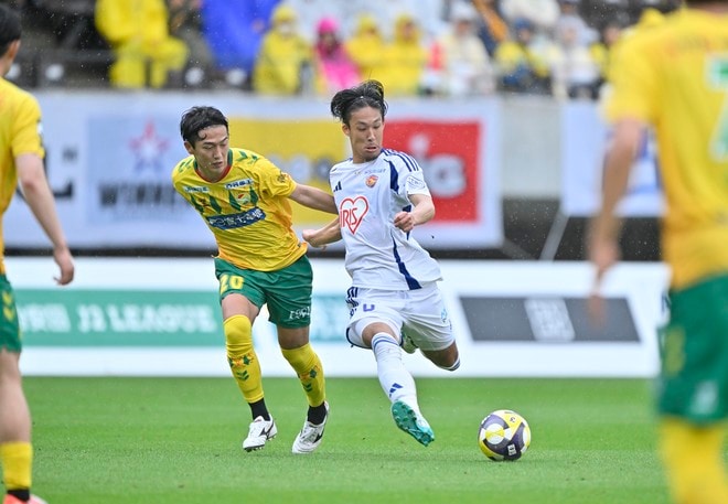 【試合アルバム】ベガルタ仙台がアウェイで迎えた上位対決・千葉戦でのプレー写真63枚！「ジェフユナイテッド千葉ーベガルタ仙台」の画像035
