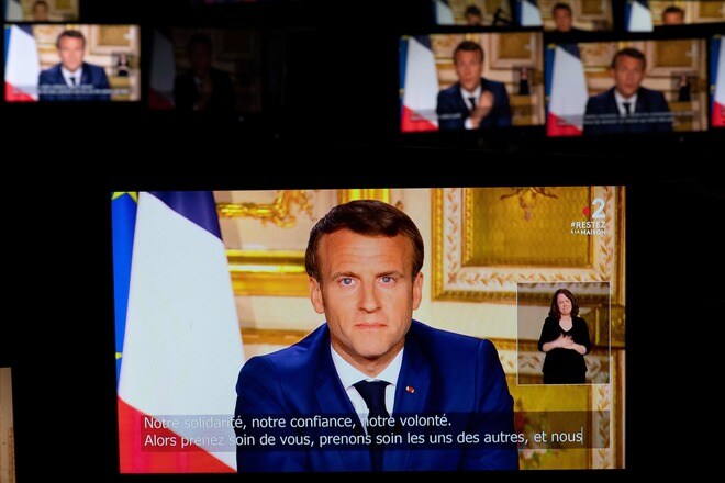 疑惑の目が向けられているエマニュエル・マクロン大統領 写真:AFP/アフロ