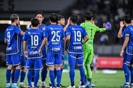 「なんか吹っ切れたような最高の笑顔」日本代表戦からSランスに即合流した赤いウエアの伊東純也のスマイルショットが話題!「めっちゃ笑ってるわ」「嬉しくてこちらも笑顔になる」の声の画像