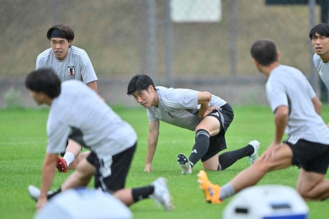 【サンフレッチェ広島「E-1」アルバム】J1広島に所属する日本代表5選手の13日＆14日の練習写真46枚！ジャーメイン良、中村草太、川辺駿、田中聡、荒木隼人、大迫敬介の現地写真の画像024
