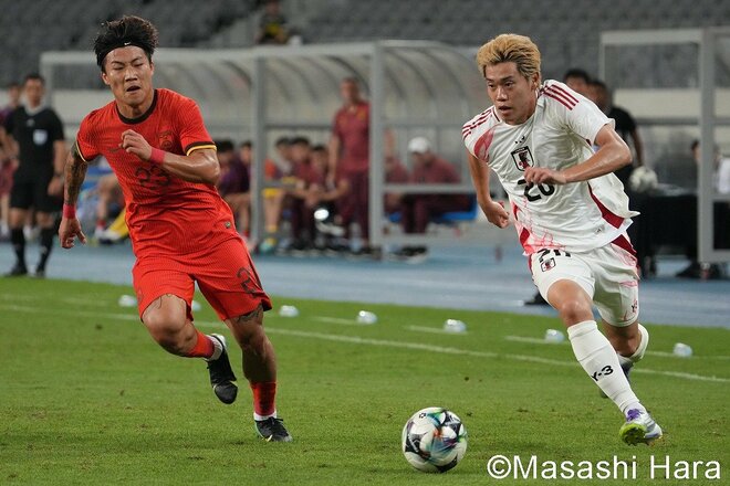 難しかった「第2戦」、俵積田と稲垣ら選手間で頻発した「事象」と細谷と原らが徹底した「基本」【E-1中国戦で日本が示した「明確な違い」と韓国戦で勝つために「必要な修正」】(1)の画像